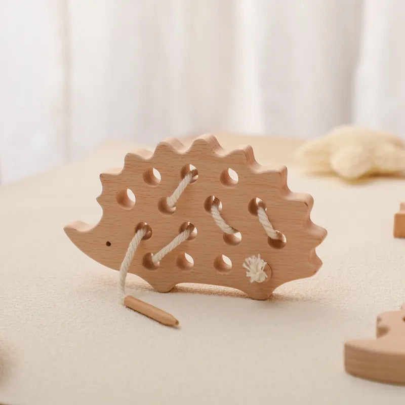 Jouet à enfiler en bois